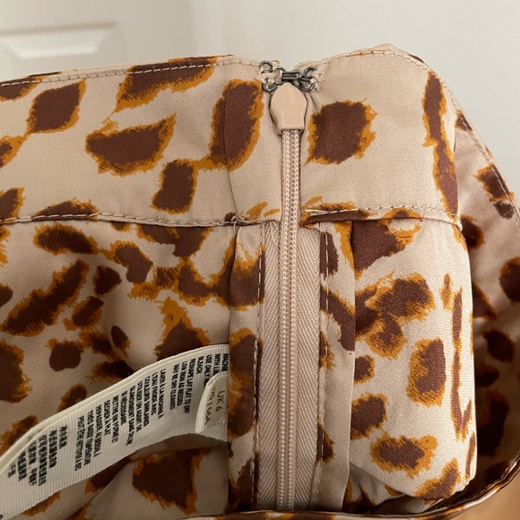 Free People leopard, satin skirt. Size 2. - Picture 6 of 7